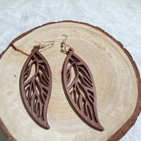 Classic Fashion Wood Leaf Cutout Earrings